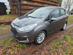 Grün Gebraucht 2017 Ford B-MAX Titanium Van / Kleinbus | 7.499 € (Guter Preis)