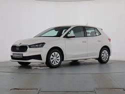 Candyweiss Gebraucht 2022 Skoda Fabia Active Kleinwagen | 11.889 € (Guter Preis)