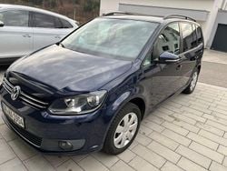 Blau Gebraucht 2013 VW Touran Van / Kleinbus | 8.299 € (Guter Preis)