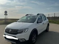Weiß Gebraucht 2019 Dacia Sandero Stepway Kleinwagen | 7.800 € (Guter Preis)