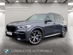 Grau Gebraucht 2022 BMW X5 M Sport SUV | 63.980 € (Etwas zu teuer)