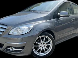 Grau Gebraucht 2010 Mercedes B200 Van / Kleinbus | 5.999 € (Fairer Preis)