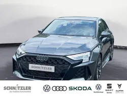 Grau Neu 2025 Audi RS3 Sportback Ambiente Kleinwagen | 71.980 € (Fairer Preis)