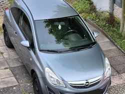 Grau Gebraucht 2011 Opel Corsa Limousine | 2.500 € (Fairer Preis)