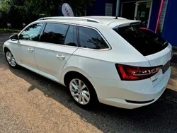 Weiß Gebraucht 2019 Skoda Superb Ambition Kombi | 14.650 €