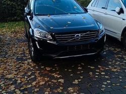 Schwarz Gebraucht 2017 Volvo 240 SUV | 17.600 €