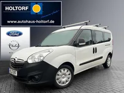 Weiß Gebraucht 2018 Opel Combo Selection Van / Kleinbus | 16.980 €