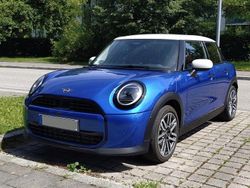 Blau Gebraucht 2025 Mini Cooper Classic Kleinwagen | 29.990 € (Guter Preis)