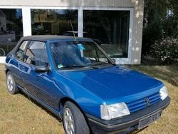 Blau Gebraucht 1994 Peugeot 205 Cabrio | 6.750 €