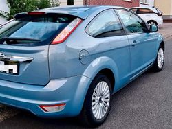 Blau Gebraucht 2008 Ford Focus Titanium Limousine | 4.199 € (Etwas zu teuer)