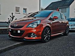 Rot Gebraucht 2012 Opel Corsa Edition Kleinwagen | 15.500 €
