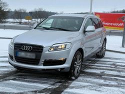 Grau Gebraucht 2006 Audi Q7 SUV | 6.000 € (Fairer Preis)