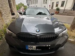 Grau Gebraucht 2021 BMW 320 M Sport Kombi | 24.990 € (Guter Preis)