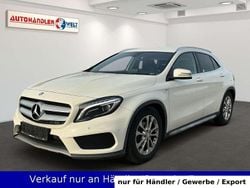 Weiß Gebraucht 2017 Mercedes 200 AMG line Limousine | 14.499 € (Guter Preis)