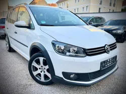 Weiß Gebraucht 2012 VW Touran Cross Van / Kleinbus | 8.900 € (Fairer Preis)