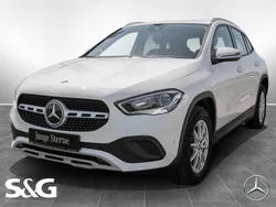 Unilack polarweiß Gebraucht 2022 Mercedes GLA200 Business SUV | 30.977 € (Guter Preis)