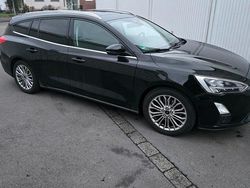Schwarz Gebraucht 2019 Ford Focus Titanium Kombi | 10.000 € (Superpreis)