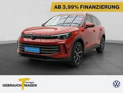 Rot Gebraucht 2024 VW Tiguan Elegance SUV | 45.870 € (Superpreis)