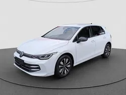 Pure white Gebraucht 2024 VW Golf VIII Life | 25.541 € (Guter Preis)