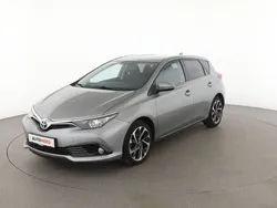 Silber Gebraucht 2016 Toyota Auris Design Limousine | 10.860 € (Fairer Preis)
