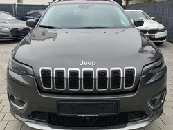 Braun Gebraucht 2021 Jeep Cherokee SUV | 23.000 € (Etwas zu teuer)