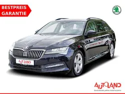Schwarzmetallic (metallic) Gebraucht 2021 Skoda Superb Ambition Kombi | 25.990 € (Fairer Preis)
