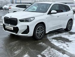 Weiß Gebraucht 2022 BMW iX1 M Sport SUV | 39.370 € (Etwas zu teuer)