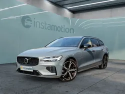 Grau Gebraucht 2022 Volvo V60 Kombi | 46.690 € (Fairer Preis)