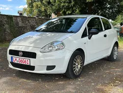 Weiß Gebraucht 2011 Fiat Grande Punto Basis Kleinwagen | 2.500 € (Fairer Preis)