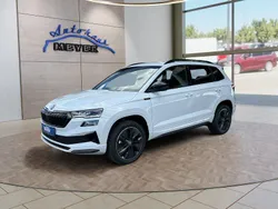 Moon weiß Neu 2025 Skoda Karoq SportLine SUV | 34.910 € (Fairer Preis)