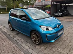 Blau Gebraucht 2020 VW e-up! Move Kleinwagen | 12.000 € (Fairer Preis)