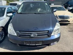 Blau Gebraucht 2009 Kia Carnival Van / Kleinbus | 1.990 € (Fairer Preis)