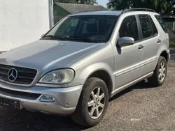Brillantsilber metalliclack Gebraucht 2002 Mercedes ML270 SUV | 3.750 € (Superpreis)