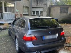 Grau Gebraucht 2009 BMW 530 Kombi | 4.500 € (Fairer Preis)