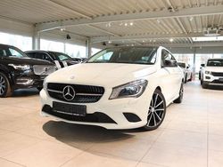 Weiß Gebraucht 2016 Mercedes CLA250 Shooting Brake Urban Kombi | 21.990 € (Teuer)
