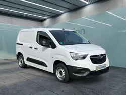 Weiß Gebraucht 2020 Opel Combo Van / Kleinbus | 15.349 € (Fairer Preis)