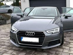 Grau Gebraucht 2016 Audi A4 Limousine | 18.000 € (Fairer Preis)