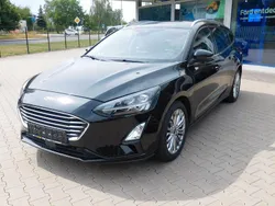 Schwarz Gebraucht 2020 Ford Focus Titanium Limousine | 13.895 € (Etwas zu teuer)