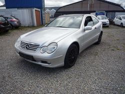 Silber Gebraucht 2001 Mercedes C200 Coupé | 4.100 € (Etwas zu teuer)
