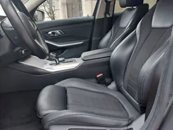 Grau Gebraucht 2019 BMW 318 Sport Line Limousine | 19.300 € (Etwas zu teuer)