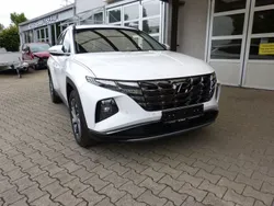 Weiß Gebraucht 2024 Hyundai Tucson Trend SUV | 31.900 €
