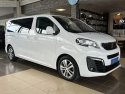 Weiß Gebraucht 2021 Peugeot Traveller Active Van / Kleinbus | 28.900 € (Fairer Preis)