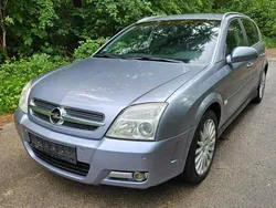 Grau Gebraucht 2003 Opel Signum Kombi | 2.700 € (Teuer)