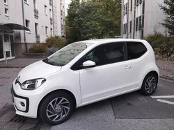 Weiß Gebraucht 2017 VW up! Sound Kleinwagen | 6.200 € (Guter Preis)