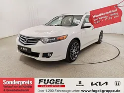 Premium white pearl Gebraucht 2011 Honda Accord Elegance Kombi | 6.969 € (Superpreis)