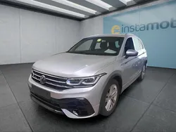 Silber Gebraucht 2023 VW Tiguan R SUV | 42.299 € (Fairer Preis)
