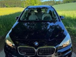 Blau Gebraucht 2016 BMW 220 Sport Line Van / Kleinbus | 16.890 € (Fairer Preis)