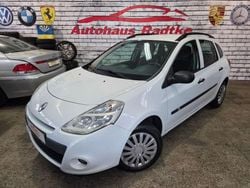 Weiß Gebraucht 2009 Renault Clio GrandTour Expression Kombi | 3.990 € (Fairer Preis)