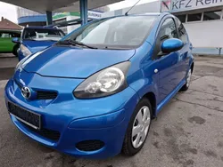 Blau Gebraucht 2010 Toyota Aygo City Kleinwagen | 3.790 € (Fairer Preis)