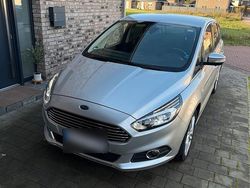 Silber Gebraucht 2016 Ford S-MAX S Van / Kleinbus | 11.900 € (Guter Preis)